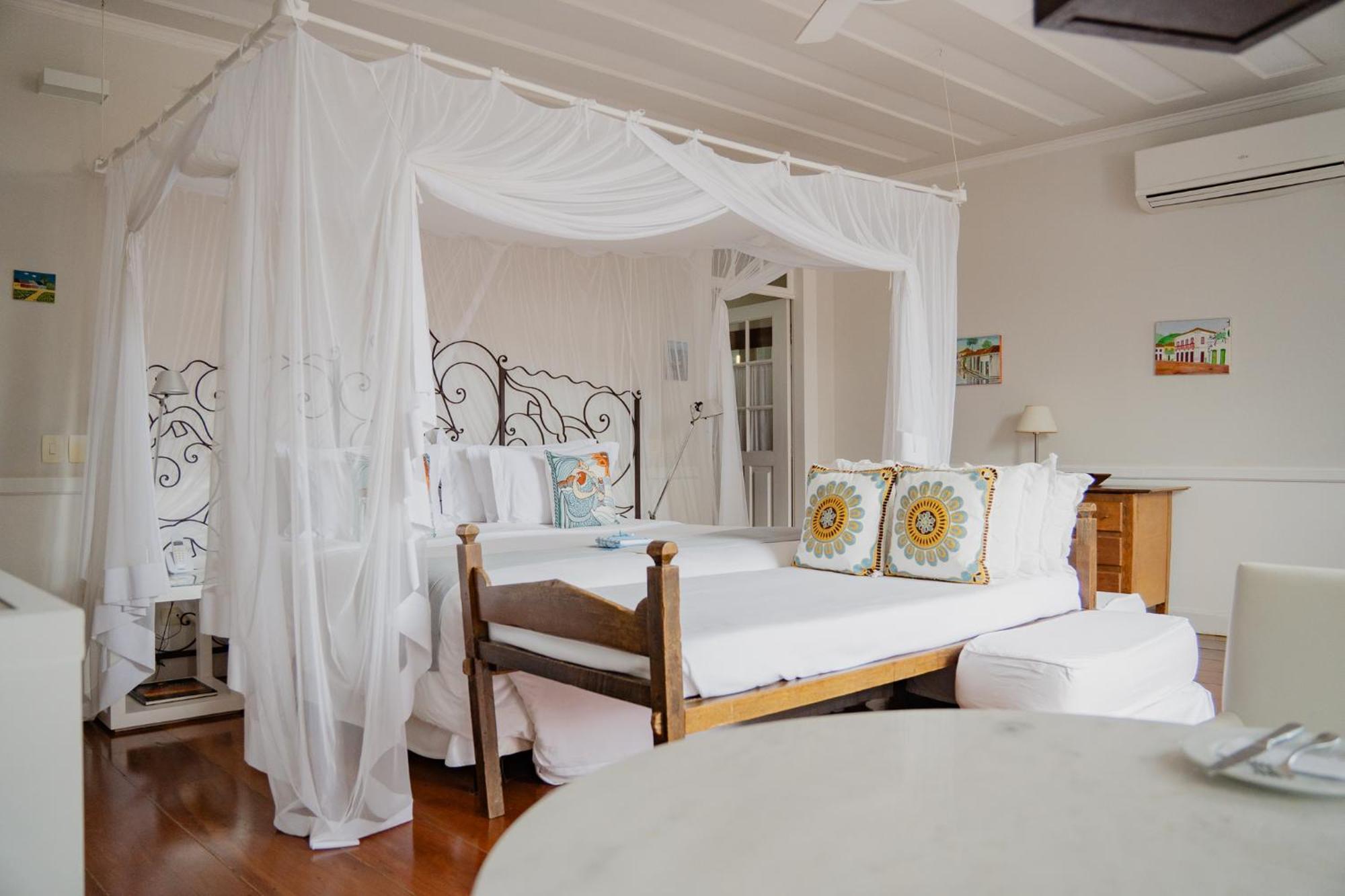 King Suite Spa Bath